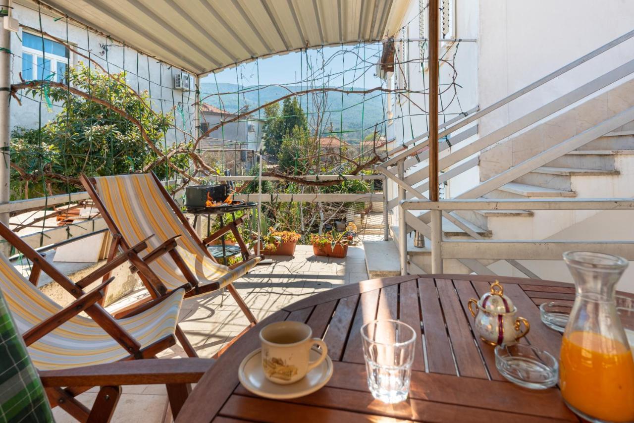 Apartments By The Sea Jelsa, Hvar - 11319 ييلسا المظهر الخارجي الصورة